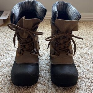 3M Thinsulate Kids Boots Brown and Black